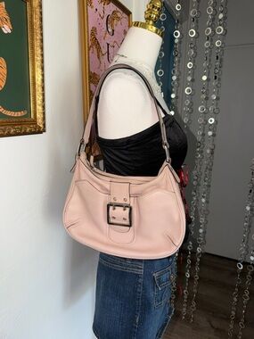Vintage Y2K Soft Pink Shoulder Bag with Buckle Detail